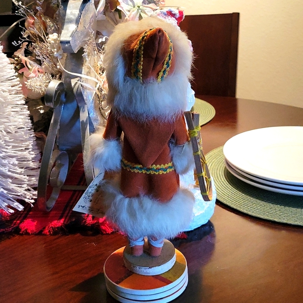 Eskimo - Picture 8 of 10